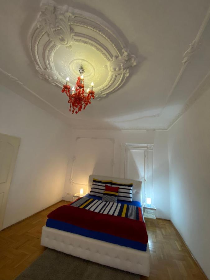 Apartment With Balcony And Ac Next To Danube ブダペスト エクステリア 写真