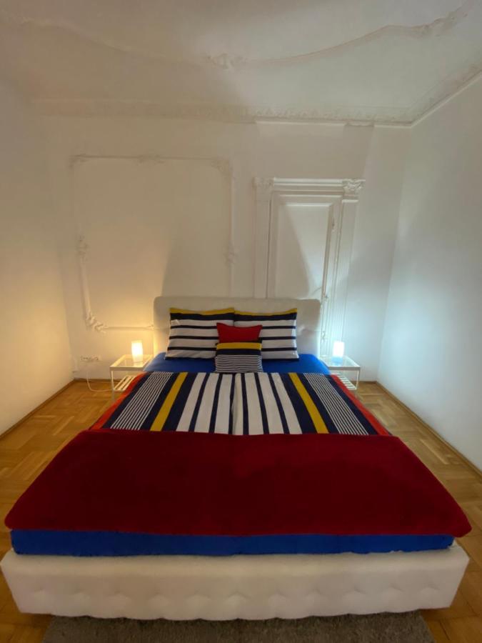 Apartment With Balcony And Ac Next To Danube ブダペスト エクステリア 写真
