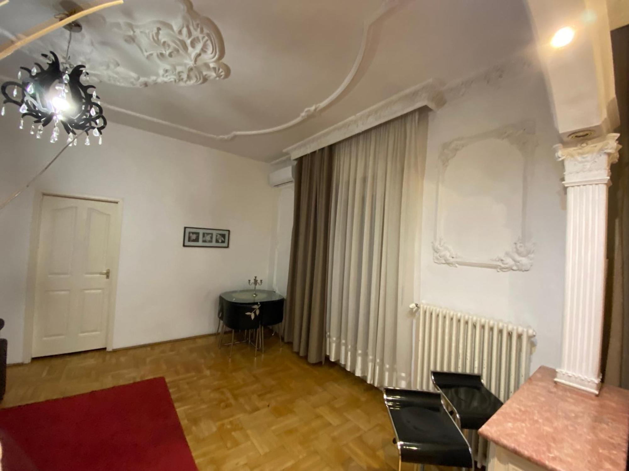 Apartment With Balcony And Ac Next To Danube ブダペスト エクステリア 写真