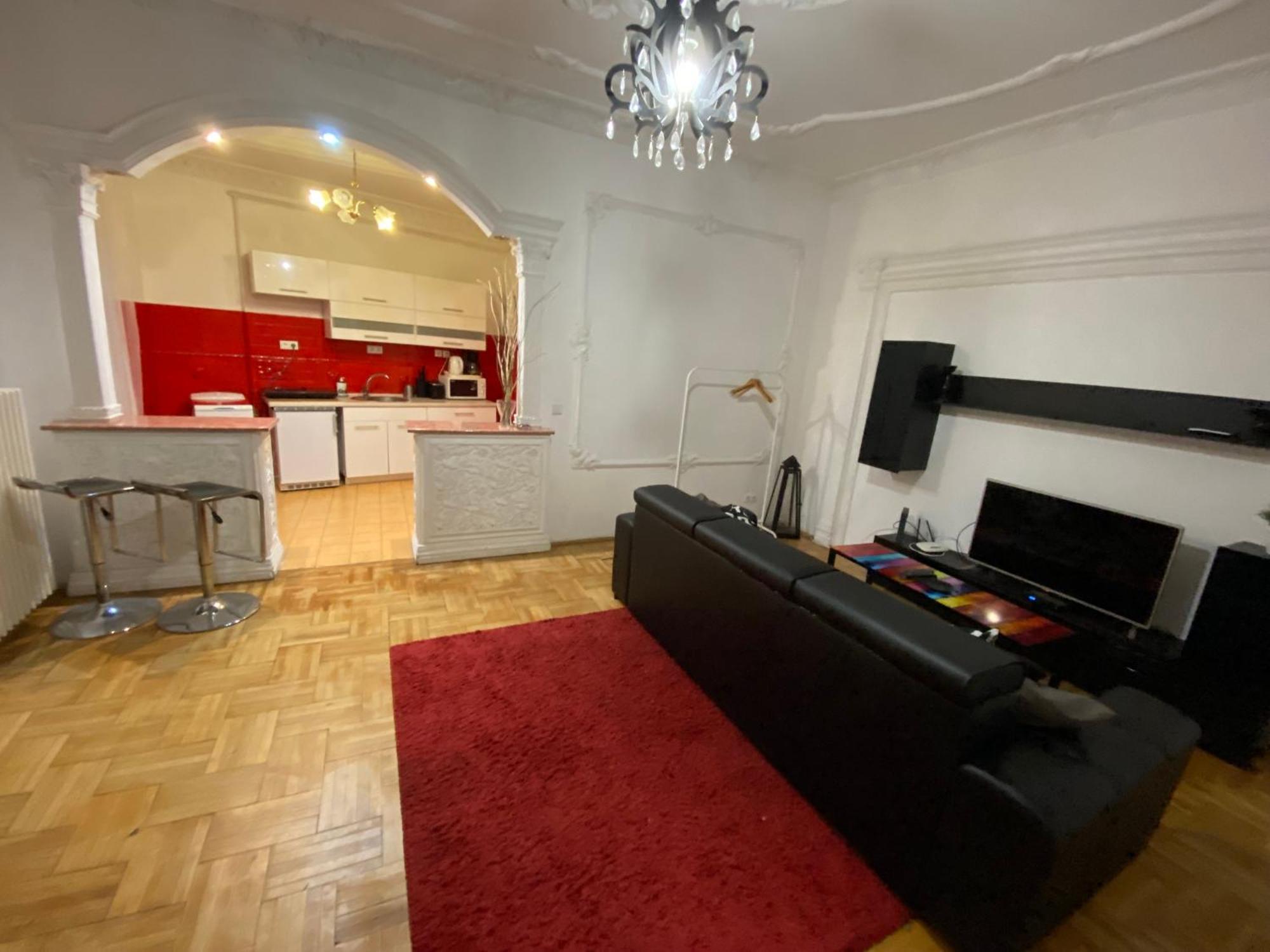 Apartment With Balcony And Ac Next To Danube ブダペスト エクステリア 写真