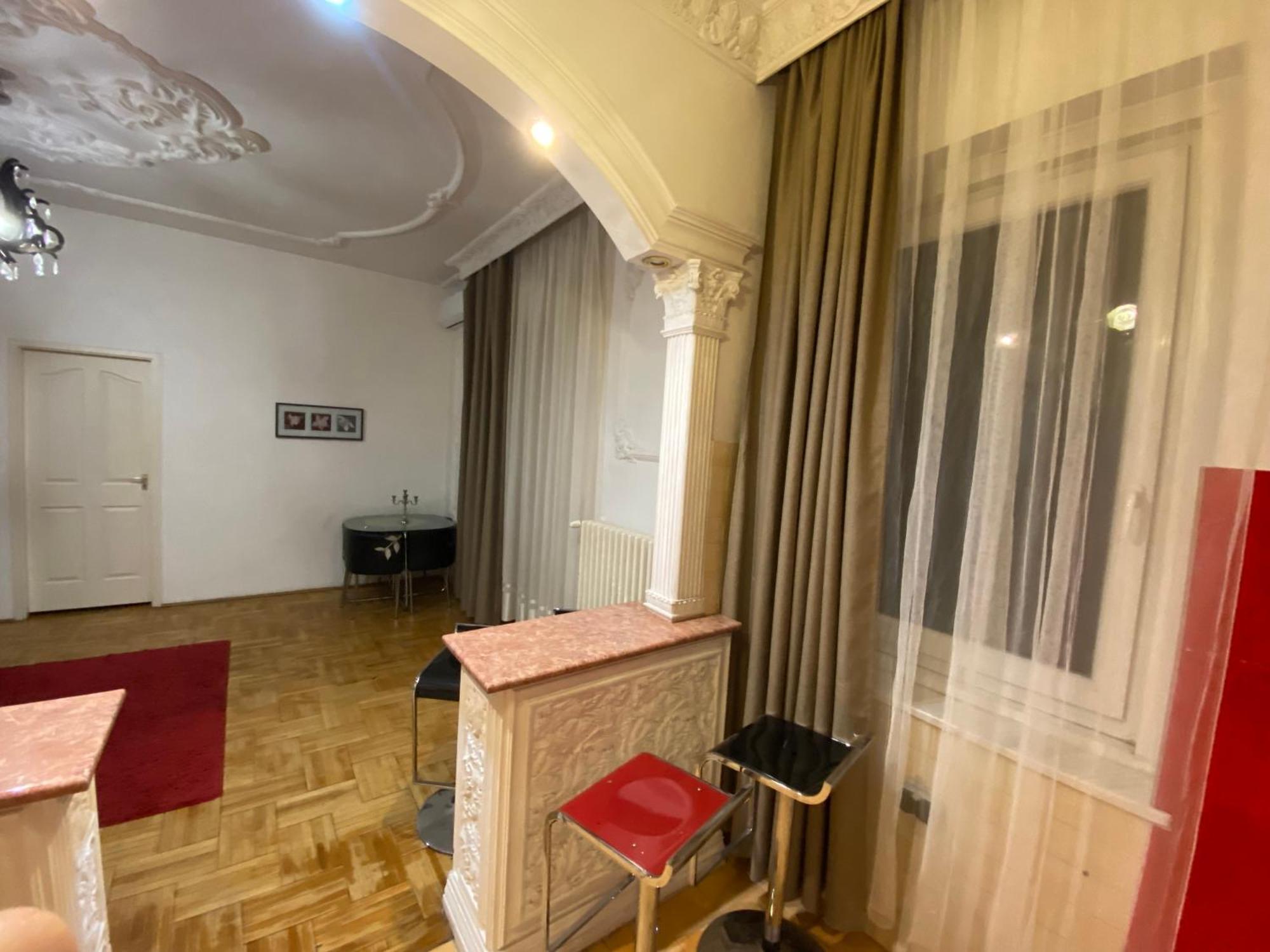 Apartment With Balcony And Ac Next To Danube ブダペスト エクステリア 写真