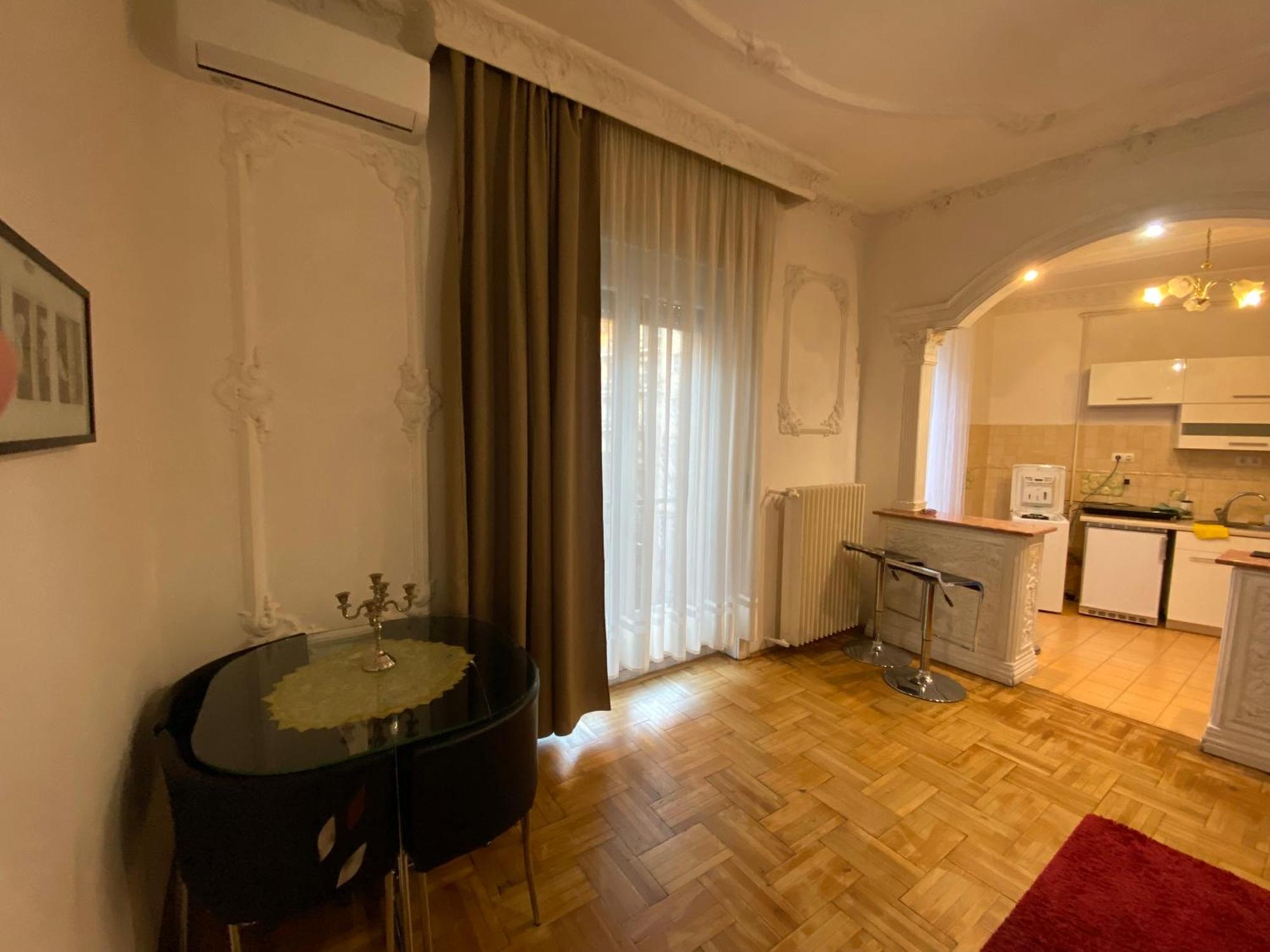 Apartment With Balcony And Ac Next To Danube ブダペスト エクステリア 写真